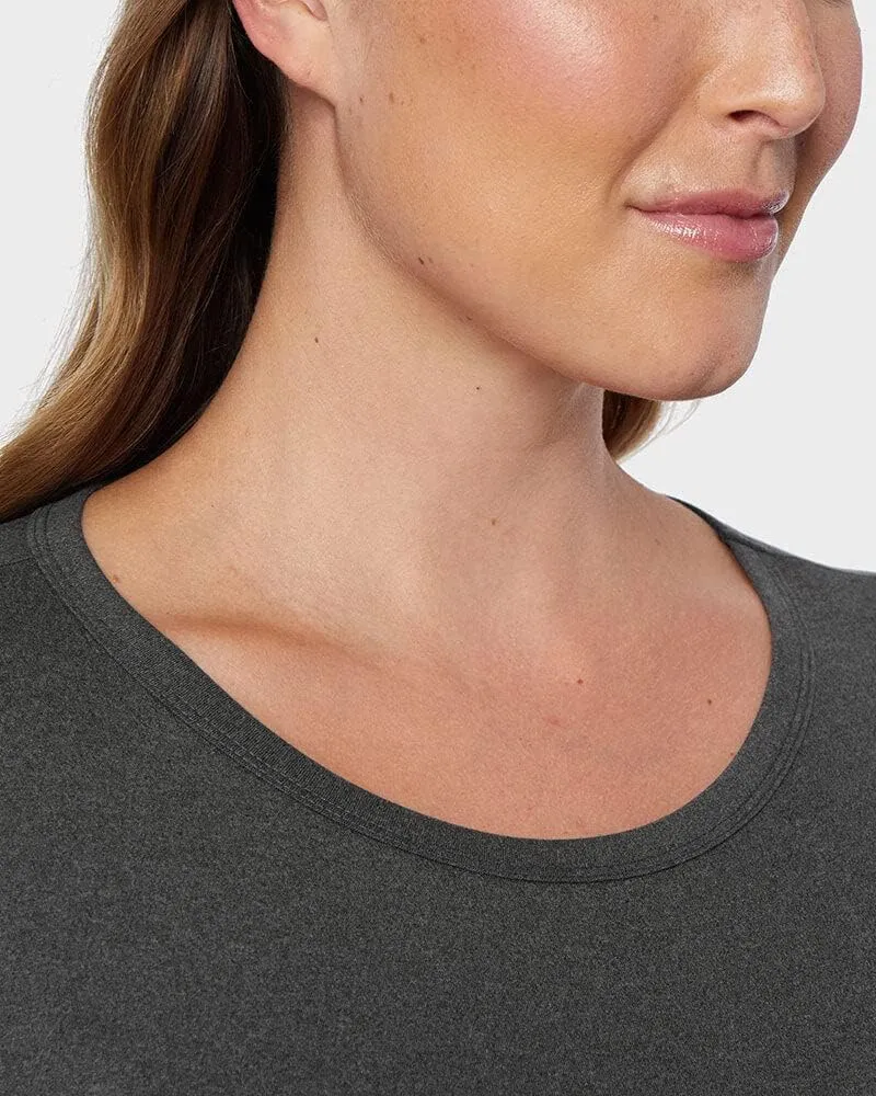 32 Degrees Women's Lightweight Baselayer Crew Top | Long Sleeve | Form Fitting | 4-Way Stretch | Thermal