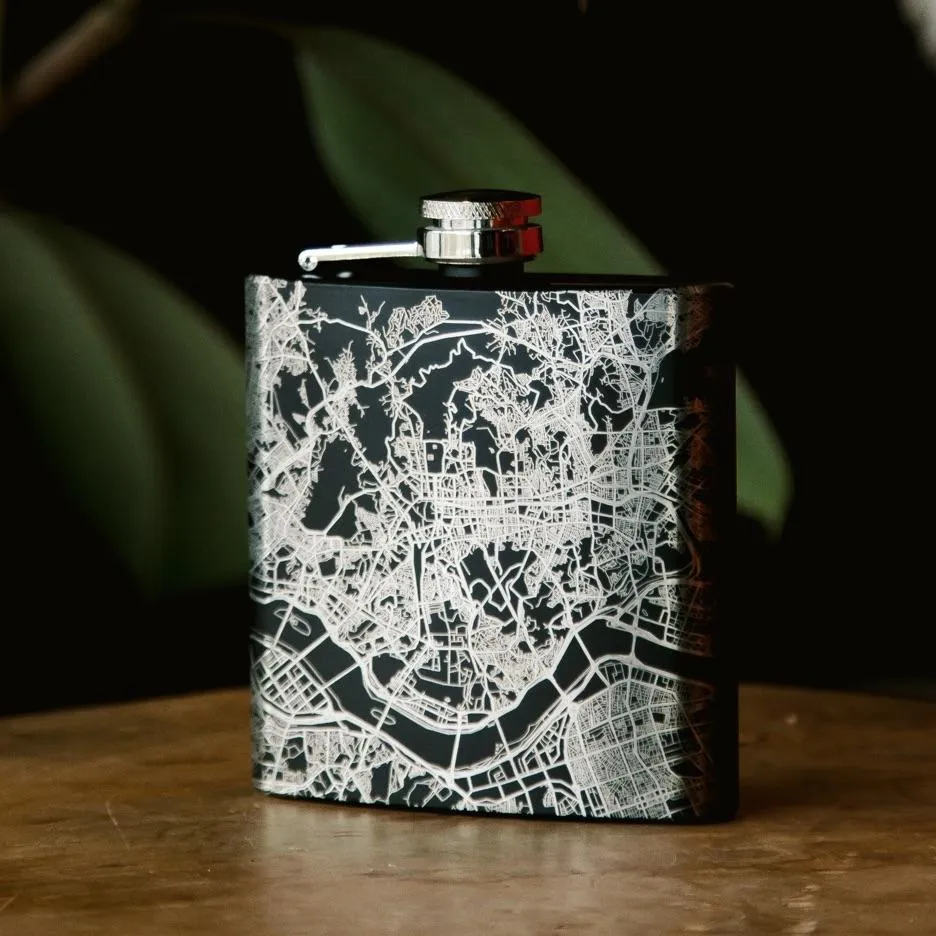 Big Island - Hawaii Engraved Topographic Map Hip Flask in Matte Black